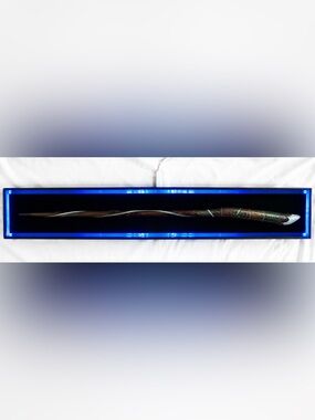 Harry Potter Defiant Caster Wand - Collectible Light Up Wand